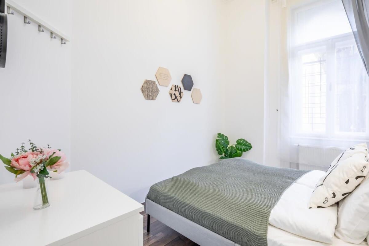 Fresh Cosy Style - Central Location บูดาเปสต์ ภายนอก รูปภาพ